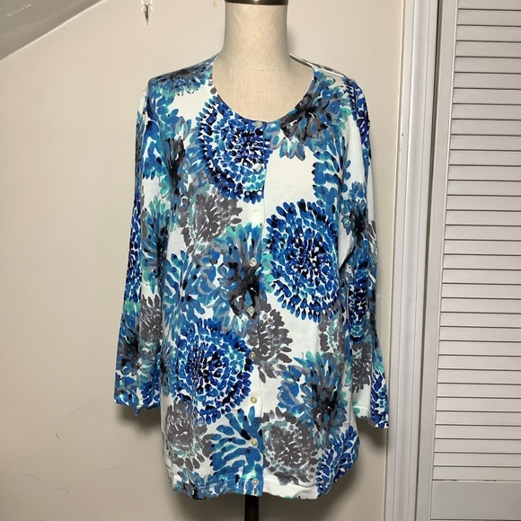 Kate Hill Sweaters - NWT Kate Hill Blue and White Floral Sequin Cardigan, Size XL